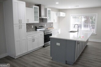 970 Bates Rd in Austell, GA - Building Photo - Building Photo