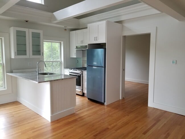 48 Center Hill Rd, Unit 48A