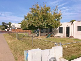 Vista 4-Plex in Phoenix, AZ - Foto de edificio - Building Photo