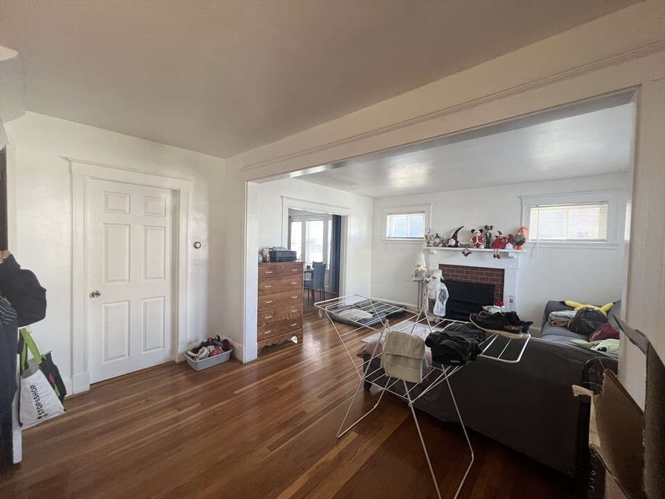 19 Appleton St in Quincy, MA - Building Photo