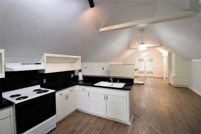 property at 1702 Cougar Creek