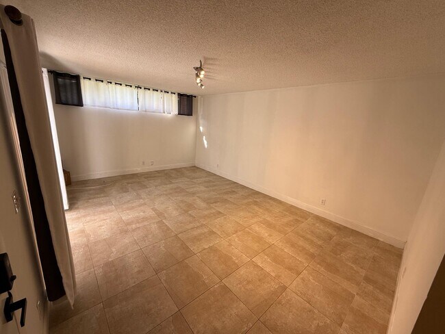 3892 Victoria Dr in West Palm Beach, FL - Building Photo - Building Photo