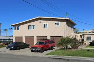 932-936 Tait St in Oceanside, CA - Building Photo - Building Photo