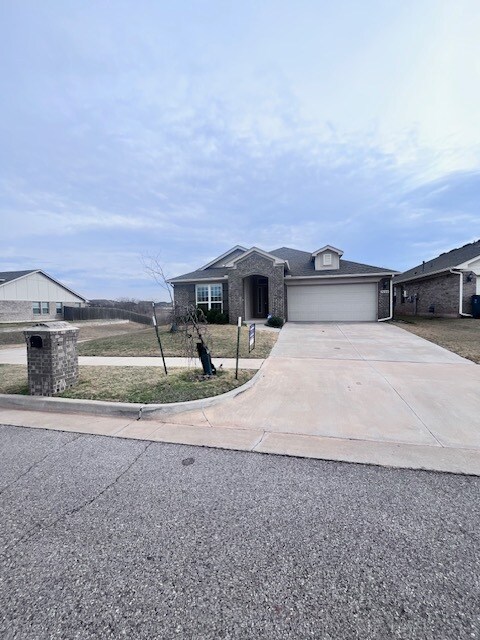7000 NW 155th Ter in Edmond, OK - Foto de edificio
