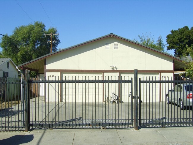 property at 5950 Clover Manor Way