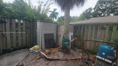 1847 SW 24th Ave in Fort Lauderdale, FL - Building Photo - Building Photo