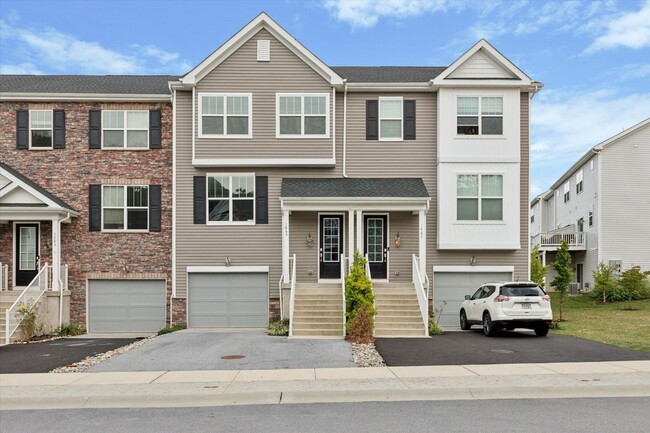 property at 1865 Boulder Dr