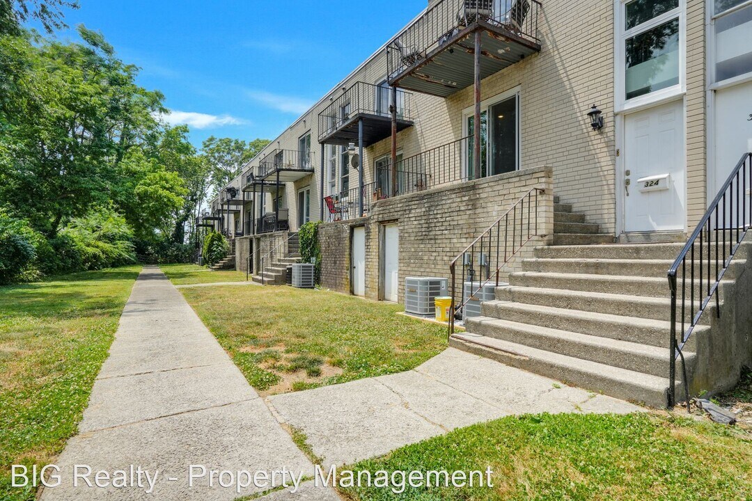 324 Hermit St Photo