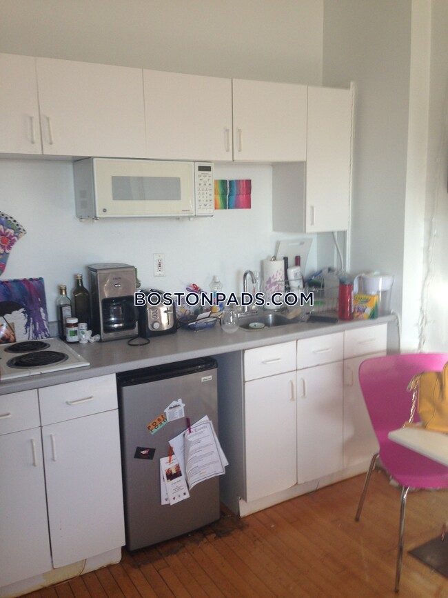 property at 91 Westland Ave