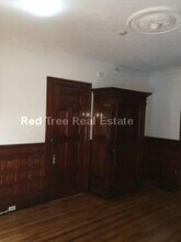 1061 Beacon St in Brookline, MA - Foto de edificio - Building Photo