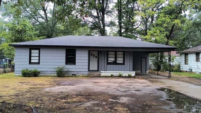property at 403 W 35th Ave