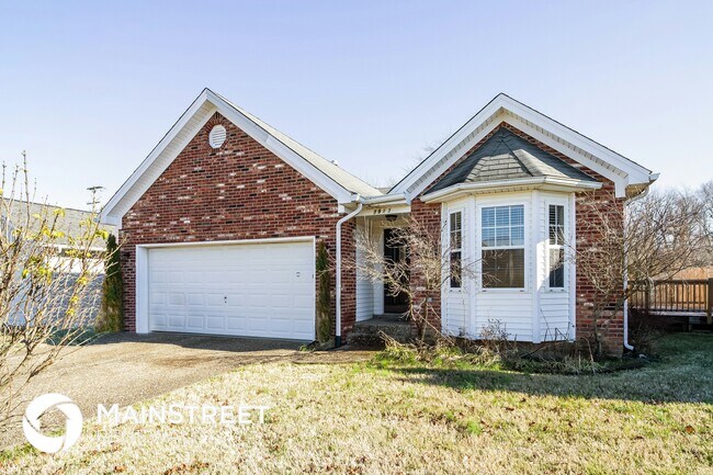 7913 Kenhurst Dr in Louisville, KY - Building Photo - Building Photo