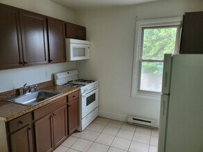 1010 W Main St in Norristown, PA - Building Photo - Building Photo