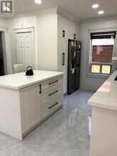 533 Westmount Ave in Toronto, ON - Building Photo - Building Photo