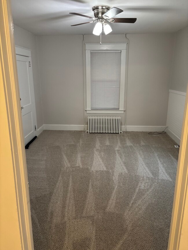 44 High St, Unit First floor in Wallingford, CT - Foto de edificio - Building Photo