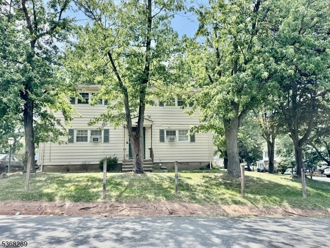 property at 36 N Lawrence Ave