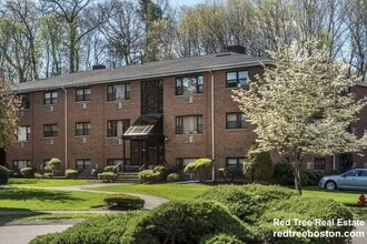 270 Grove St in Newton, MA - Building Photo - Building Photo