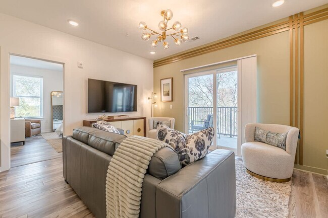 525 Parkway Dr NE in Atlanta, GA - Foto de edificio - Building Photo