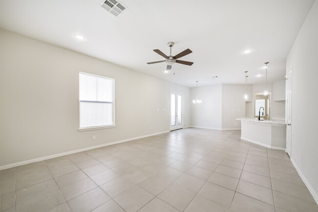 10334 Solitaire Cir