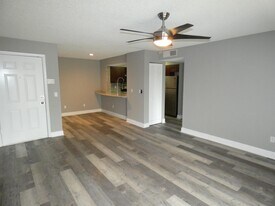 2280 E Preserve Way in Miramar, FL - Building Photo
