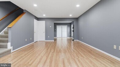 2628 Deer Ridge Dr in Silver Spring, MD - Building Photo - Building Photo