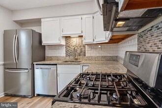 9412 King George Dr in Manassas, VA - Building Photo - Building Photo