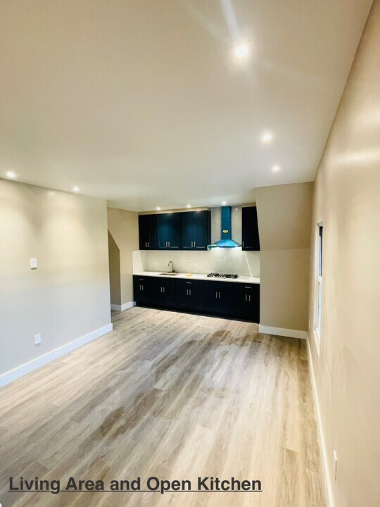 105 Bay 17th St, Unit SF in Brooklyn, NY - Building Photo