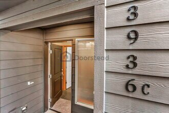 3936 14th Ave S, Unit Apt C in Seattle, WA - Building Photo - Building Photo