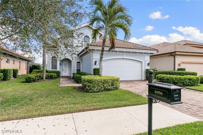 6096 Dogleg Dr in Naples, FL - Building Photo - Building Photo