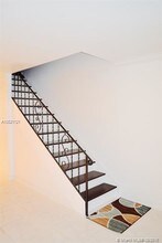 2204 NE 7th St-Unit -3 in Hallandale Beach, FL - Building Photo - Building Photo