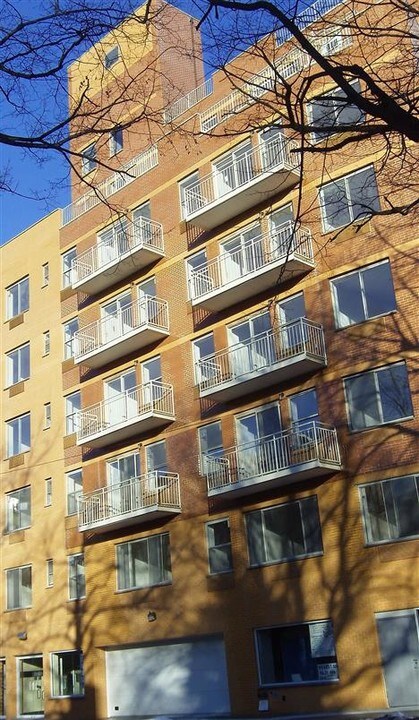 82-65 116th St in Queens, NY - Foto de edificio