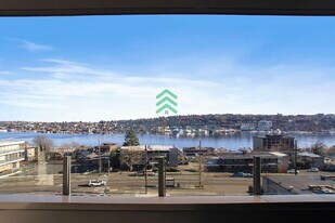 1768 Aurora Ave N in Seattle, WA - Building Photo