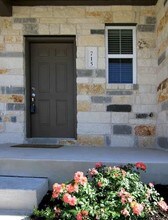 714 Tinton Falls Ln in Pflugerville, TX - Building Photo - Building Photo