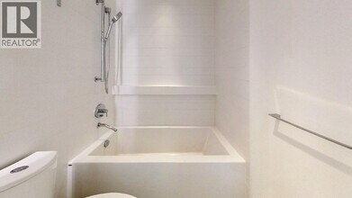 7388 Kingsway in Burnaby, BC - Building Photo - Building Photo