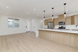 5142 Los Robles Dr in Carlsbad, CA - Building Photo - Building Photo