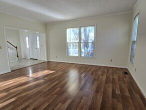 5104 Grist Mill Ct in Greensboro, NC - Building Photo - Building Photo