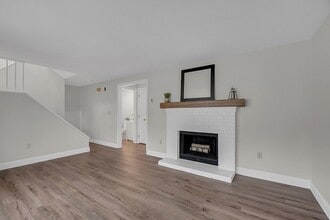 67 Plantation Rd in Oxford, MA - Building Photo - Building Photo