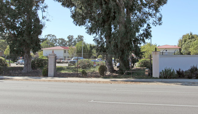 US Navy Lodging in Port Hueneme, CA - Foto de edificio - Building Photo