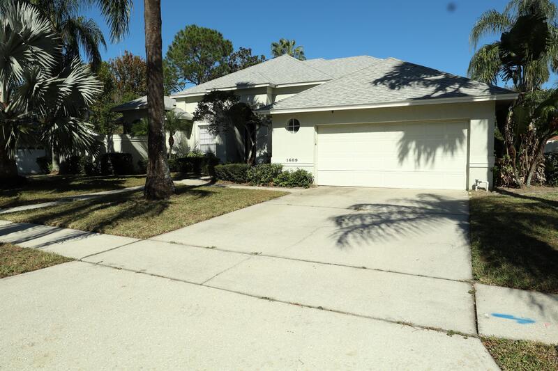 1609 Bear Crossing Cir in Apopka, FL - Building Photo