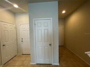 4912 White Sanderling Ct in Tampa, FL - Building Photo - Building Photo