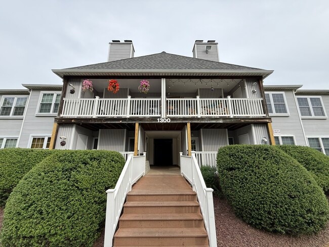 1301 Waters Edge Dr in Newark, DE - Building Photo - Building Photo