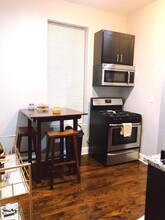 1718 W Pierce Ave in Chicago, IL - Building Photo - Building Photo