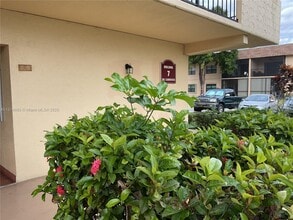 301 Cambridge Rd in Hollywood, FL - Building Photo - Building Photo