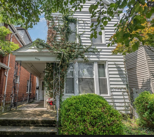 property at 2009 Greenup St