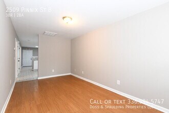 2509 Pinnix St in Greensboro, NC - Building Photo - Building Photo
