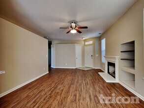 408 Falcon Dr in Woodland, CA - Building Photo - Building Photo