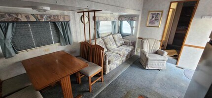 2155 Gary St in Klamath Falls, OR - Building Photo - Building Photo