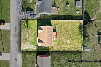 521 Gainey Dr in Oak Grove, KY - Foto de edificio - Building Photo