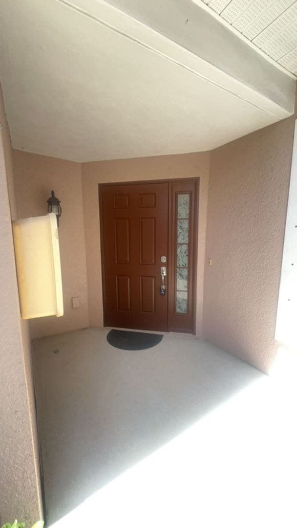 2066 Carriage Ln in Clearwater, FL - Building Photo - Building Photo