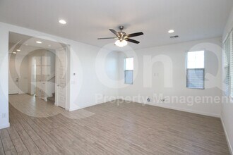 2438 E Warbler Rd in Gilbert, AZ - Building Photo - Building Photo